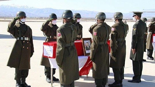 11 şehit Elazığ'dan törenle Ankara'ya uğurlandı