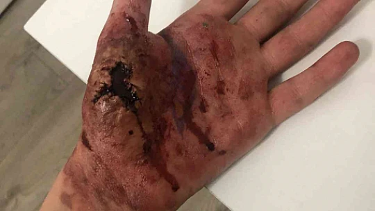 13 yaşındaki Efe yaptığı makyajla profesyonellere taş çıkartıyor