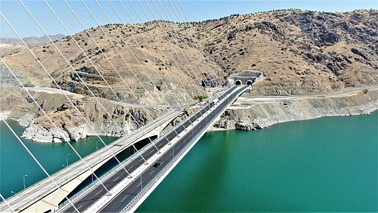 16 şehri birbirine bağlayan Kömürhan Köprüsü sürücülere kolaylık sağlıyor