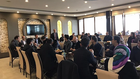 Kaymakam Vural ve Başkan Gündoğan öğretmenlerle bir araya geldi