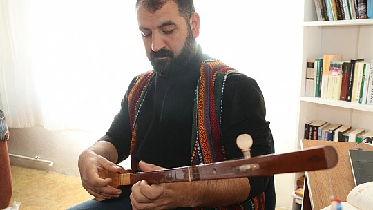 3 bin yıllık geleneği 100 yıllık Ruzba sazıyla sürdürüyor