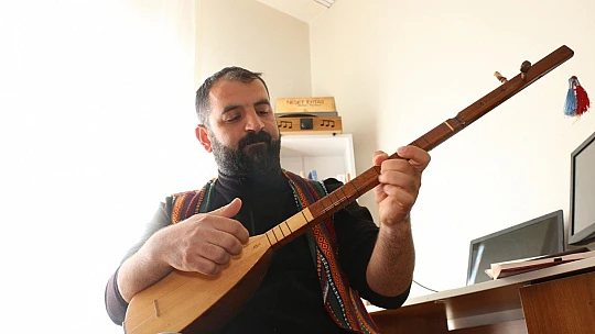 3 bin yıllık geleneği 100 yıllık Ruzba sazıyla sürdürüyor