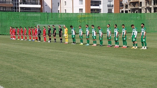 Elazığ Karakoçan: 2 - Şile Yıldızspor: 4