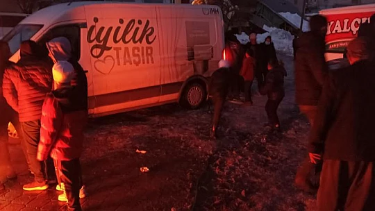 İHH Elazığ İnsani Yardım Derneği deprem bölgesinde