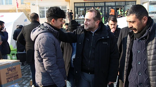 Milletvekili Ağar, deprem bölgesi Malatya'da vatandaşların yanında