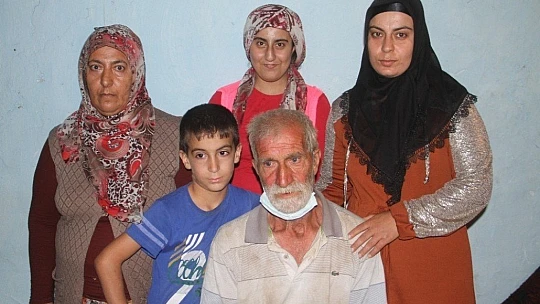 4 gün önce kayıp olmuştu, dut yiyerek hayatta kaldı