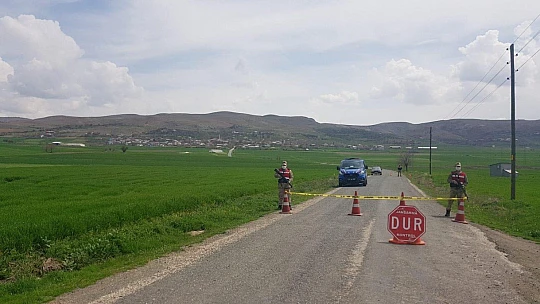 Koronavirüs vakası görülen köy karantinaya alındı