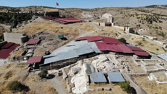 5 bin yıllık Harput Kalesi'nde çalışmalar tüm hızıyla sürüyor