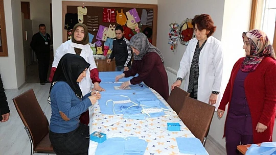 Hastanede Maske Üretilmeye Başlandı