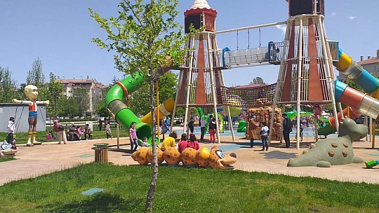 Çocuklar 4 Saatlik İznin Tadını Çıkardı