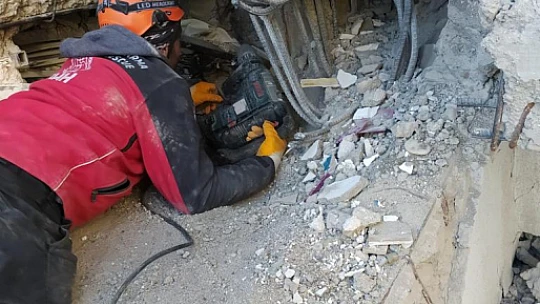 İHH Elazığ İnsani Yardım Derneği deprem bölgesinde