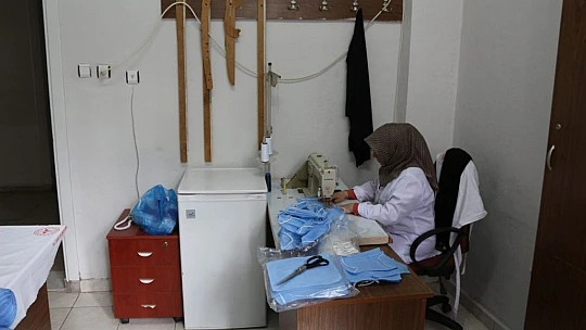 Hastanede Maske Üretilmeye Başlandı