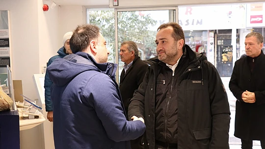 Milletvekili Ağar, Depremzedelerin taleplerini dinliyor