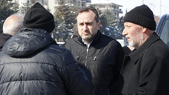 Milletvekili Ağar, deprem bölgesi Malatya'da vatandaşların yanında