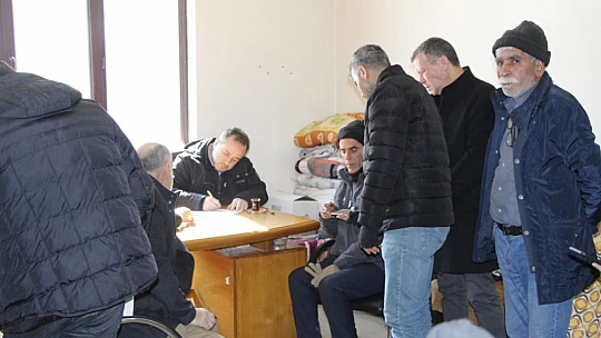 Milletvekili Ağar, deprem bölgesi Malatya'da vatandaşların yanında