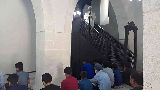 800 yıllık tarihi Esadiye Cami ibadete açıldı