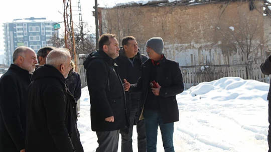 Milletvekili Ağar, deprem bölgesi Malatya'da vatandaşların yanında