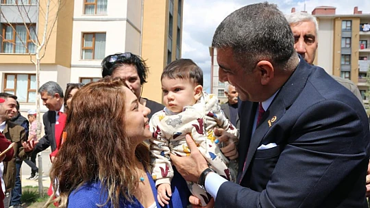 CHP Milletvekili Gürsel Erol'a sevgi seli