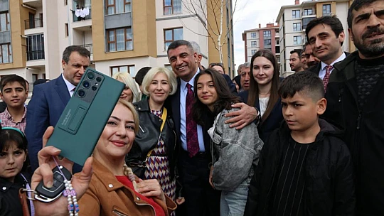 CHP Milletvekili Gürsel Erol'a sevgi seli