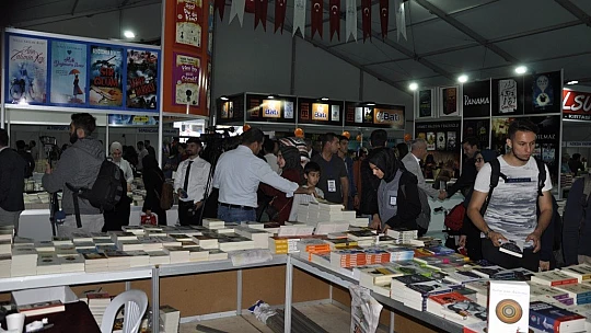 Kitap Fuarı Kapılarını açtı
