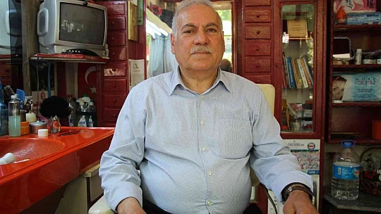 Ailesi maddi imkansızlıklar nedeni ile okutamadı, 50 yıldır makas sallayarak çocuğunu avukat yaptı