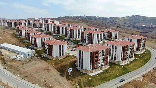 Altyapı ve Kentsel Dönüşüm Hizmetleri Genel Müdürü Gürgen, 'Elazığ'da 19 bin 174 konutun kuraları çekildi, vatandaşlarımıza teslim edildi'