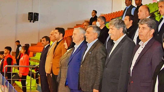 Analig Judo Yarı Finalleri Elazığ'da sürüyor