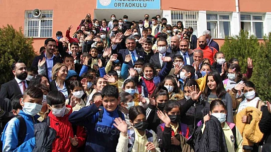 Ankara'dan depremi yaşayan Elazığ'a okul desteği