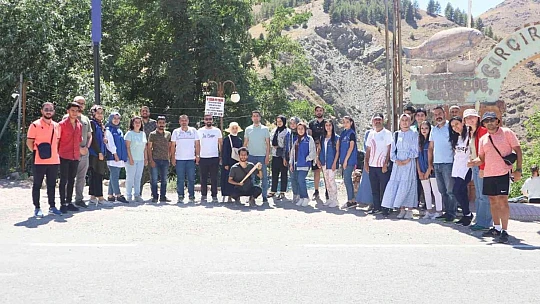 Ankara'dan gelen gençler Elazığ'ı gezdi