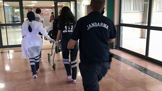 Aralarında husumet bulunan ağabeyini av tüfeği ile vurdu