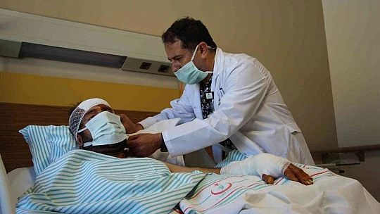 Ayı saldırısı sonucu hastanelik olan şahıs, dehşet anlarını anlattı: 'O korkuyla 5 kilometre yol yürümüşüm'