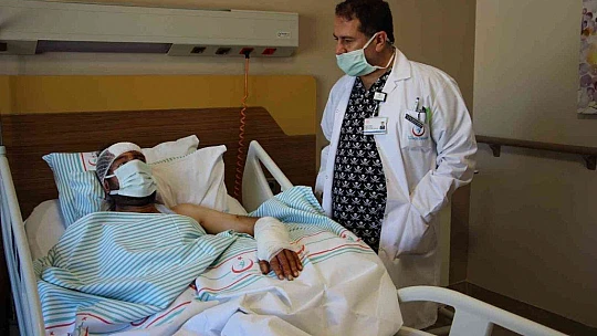 Ayı saldırısı sonucu hastanelik olan şahıs, dehşet anlarını anlattı: 'O korkuyla 5 kilometre yol yürümüşüm'