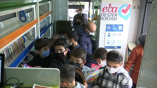 Gezici kütüphane vatandaşın ayağına gidiyor