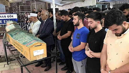 Baba, oğul ve amca son yolculuklarına uğurlandı