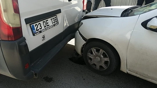 Bakan konvoyunda kaza