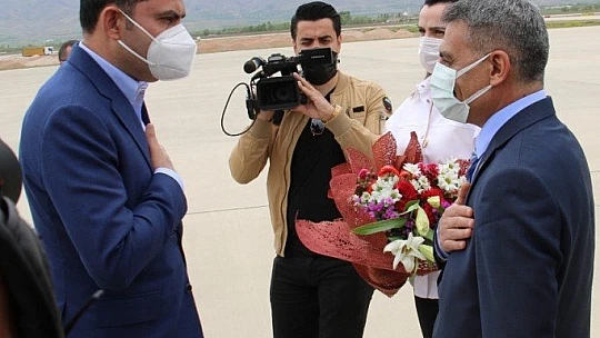 Bakan Kurum, Elazığ'dan Tunceli'ye geçti