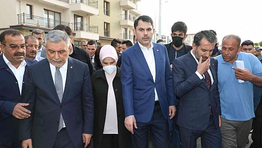 Bakan Murat Kurum: 'Liderimiz Recep Tayyip Erdoğan'a kast edenlere, onu tehdit edenlere diyoruz ki, milletin iradesine tehdit sökmez'