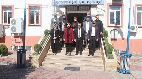 Başkan Çadırcı vatandaşlarla bir araya gelmeye devam ediyor