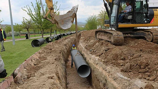 Başkan seçim öncesi söz vermişti, kent şantiye alanına döndü