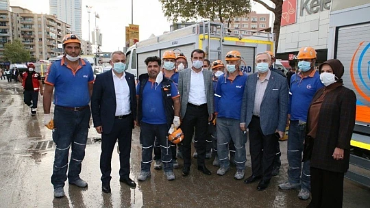 Elazığ olarak tüm gücümüzle İzmirli kardeşlerimizin yanındayız