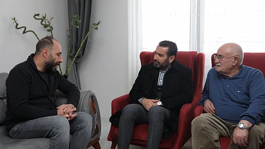 Başkan Şerifoğulları depremde yakınlarını kaybeden ailelerle bir araya geldi