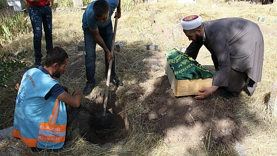 Bebeğini çöpe atan kadına müebbet hapis