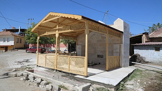 Çeşme ve Havuzlarda Bakım, Onarım Çalışmaları