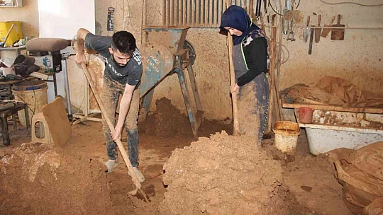 Bileziklerini satıp atölye açtı, kendi işinin patronu oldu