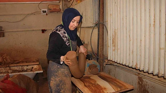 Bileziklerini satıp atölye açtı, kendi işinin patronu oldu