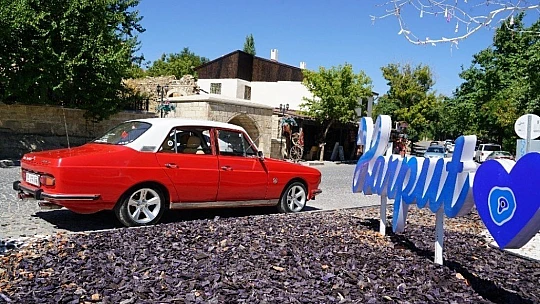 Bin TL'ye aldığı hurdadan muhteşem bir otomobil çıktı