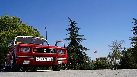 Bin TL'ye aldığı hurdadan muhteşem bir otomobil çıktı