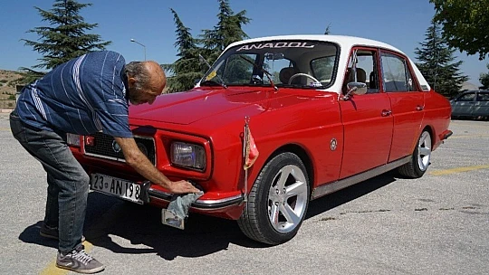 Bin TL'ye aldığı hurdadan muhteşem bir otomobil çıktı