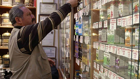 Bu aile 3 kuşaktır Elazığ'a şifa dağıtıyor