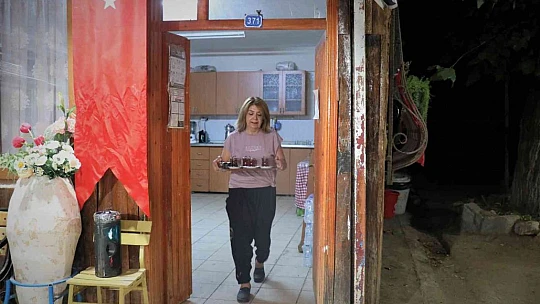 Bu kıraathaneye erkekler giremiyor